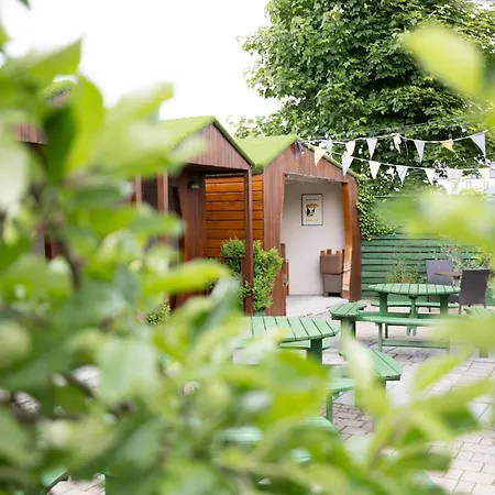 The Orchard House 4*
